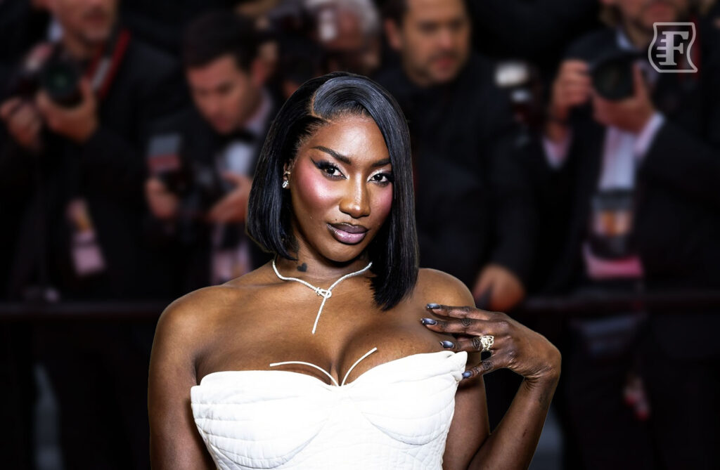aya nakamura taille